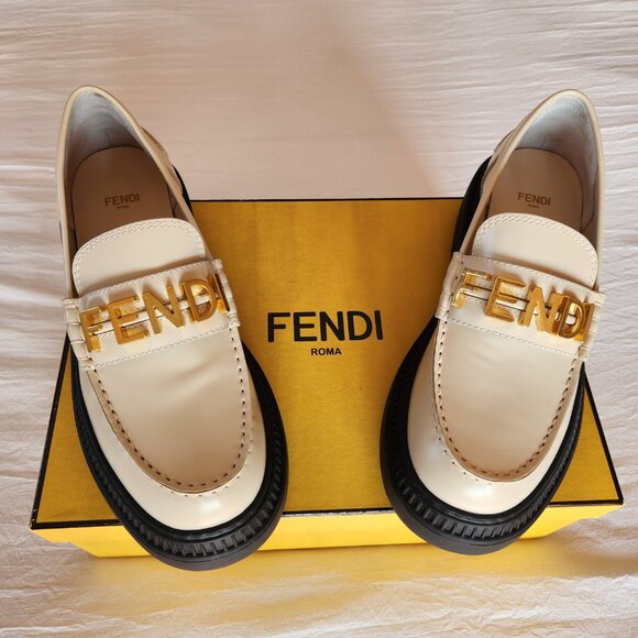 Fendi Women’s Fendigraphy Signature Logo Leather Platform Loafers - Picture 5 of 10